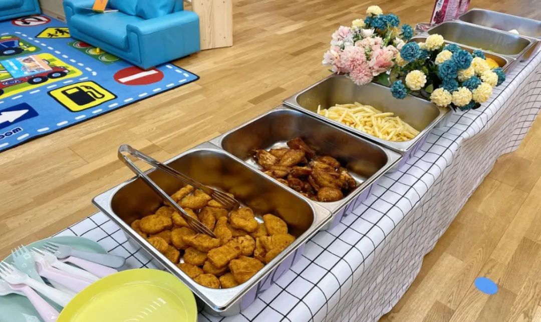 美华幼儿园 Monthly Menu丨美食自助，礼仪先行